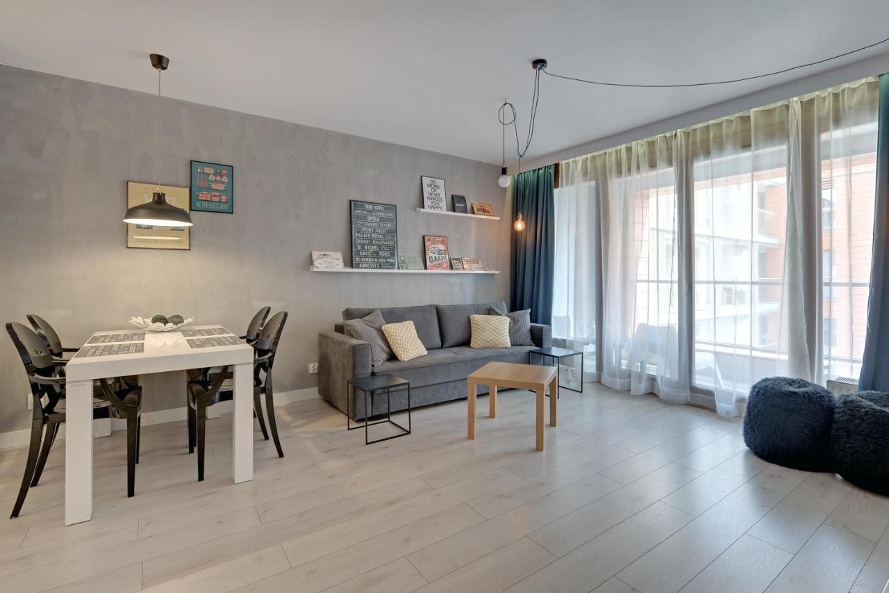Aura Old Town Апартаменти *